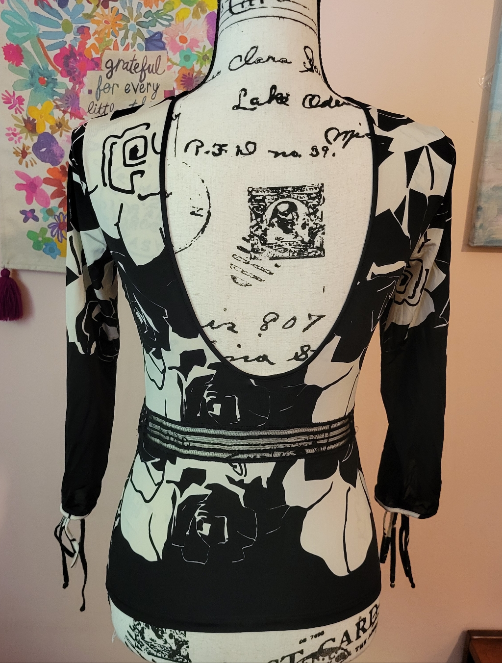 Blumarine Vintage Open Back Stretchy Black & White Floral Top, Peak, Bead, Euc S
